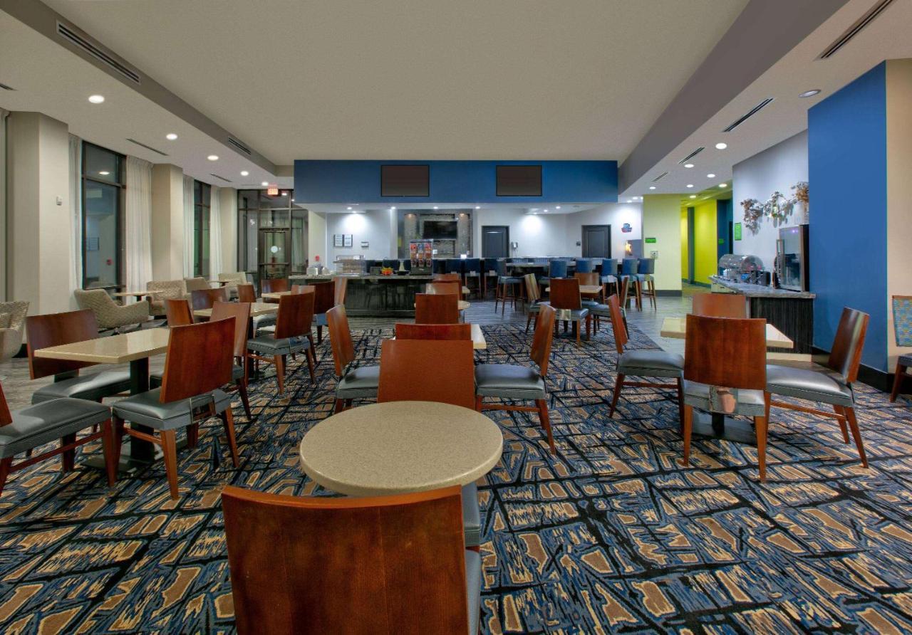 La Quinta Inn & Suites By Wyndham Lubbock Southwest Zewnętrze zdjęcie