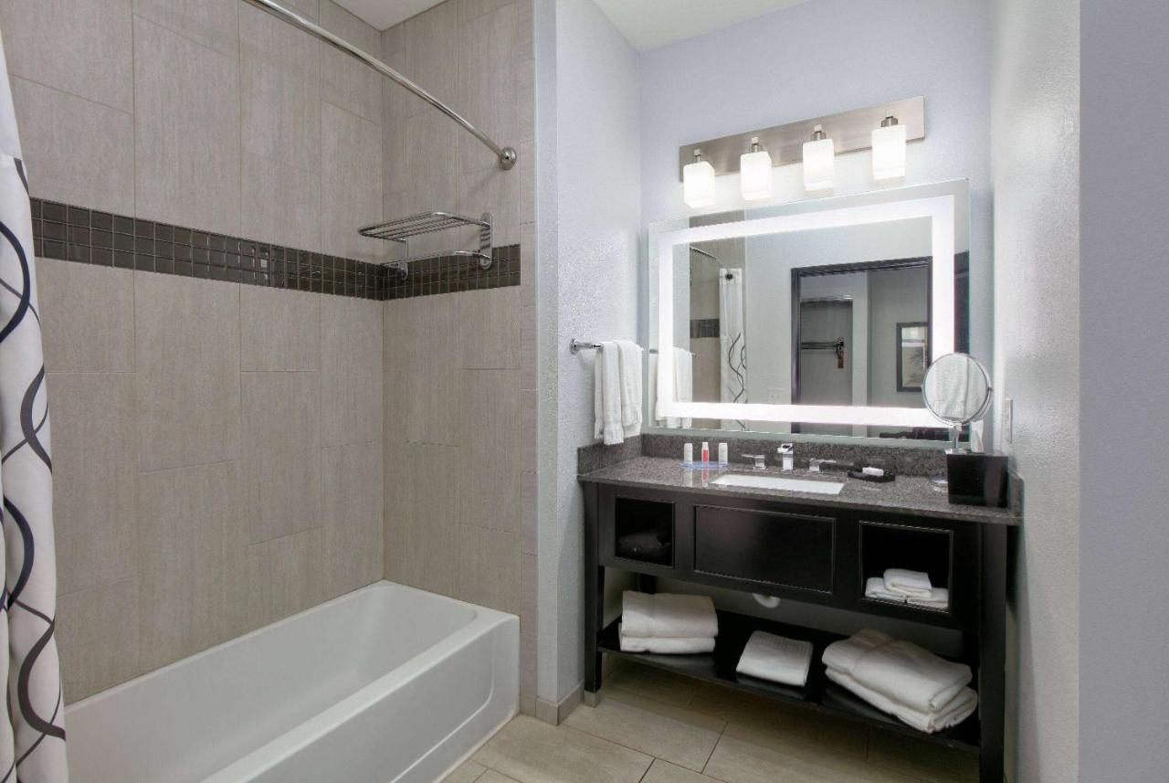 La Quinta Inn & Suites By Wyndham Lubbock Southwest Zewnętrze zdjęcie