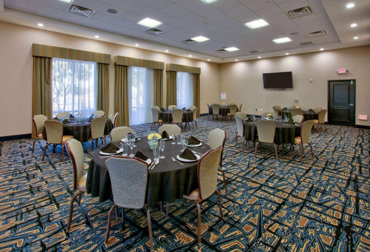 La Quinta Inn & Suites By Wyndham Lubbock Southwest Zewnętrze zdjęcie