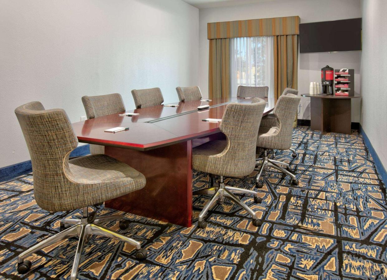 La Quinta Inn & Suites By Wyndham Lubbock Southwest Zewnętrze zdjęcie