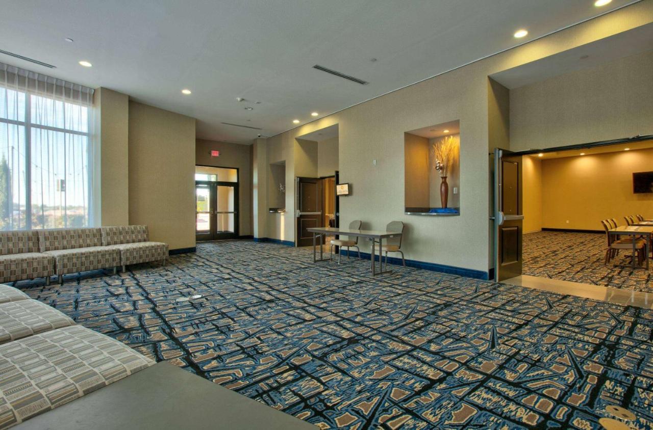 La Quinta Inn & Suites By Wyndham Lubbock Southwest Zewnętrze zdjęcie